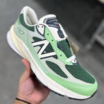 Der New Balance 990v6 Made In USA erscheint in lebhaftem „Avocado“.