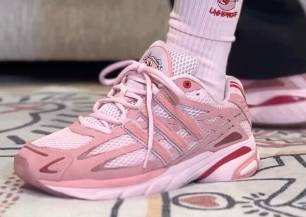 Unheardof x adidas Adistar Cushion 3 „Piggy“ erscheint im März 2025.
