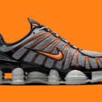 Der Nike Shox TL bringt "Bright Mandarin"-Akzente hervor.