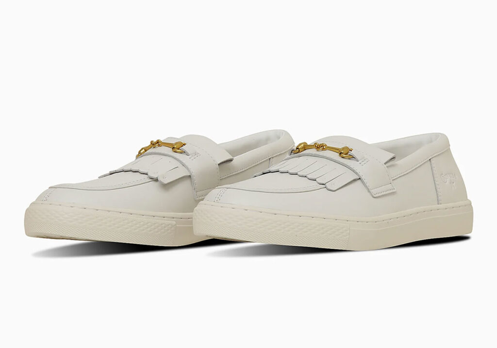 Converse hat den Sneaker-Loafer-Chat betreten.