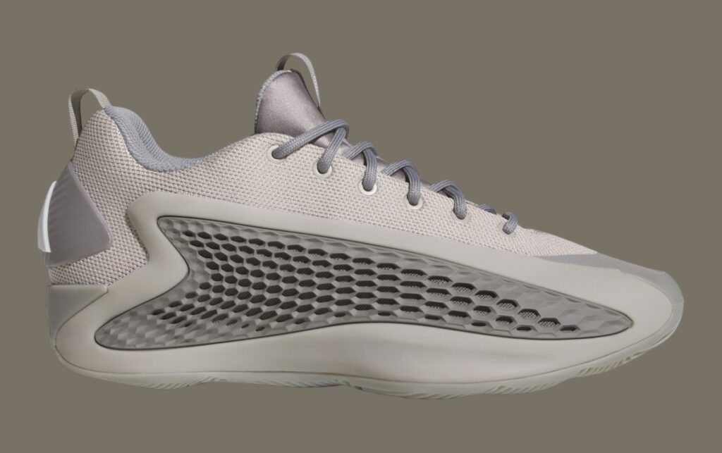 Die adidas AE1 Low „Metallic Grey“ erscheint im Mai.