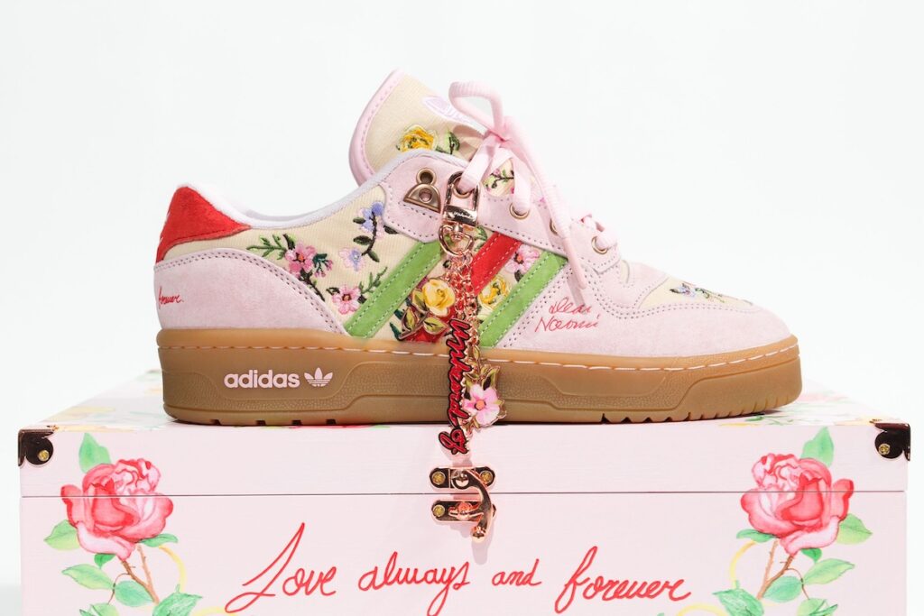 UnheardOf und adidas enthüllen ihre „Grandma’s Couch 2“-Rivalität.