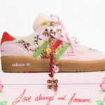 UnheardOf und adidas enthüllen ihre „Grandma’s Couch 2“-Rivalität.