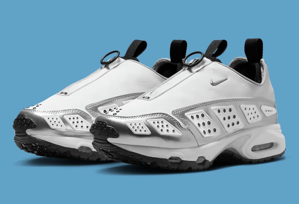 Der Nike Air Max Sunder in „White Metallic“ erscheint 2025.