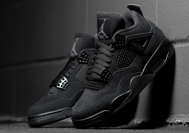 Air Jordan 4 Retro „Black Cat“ Preisvergleich