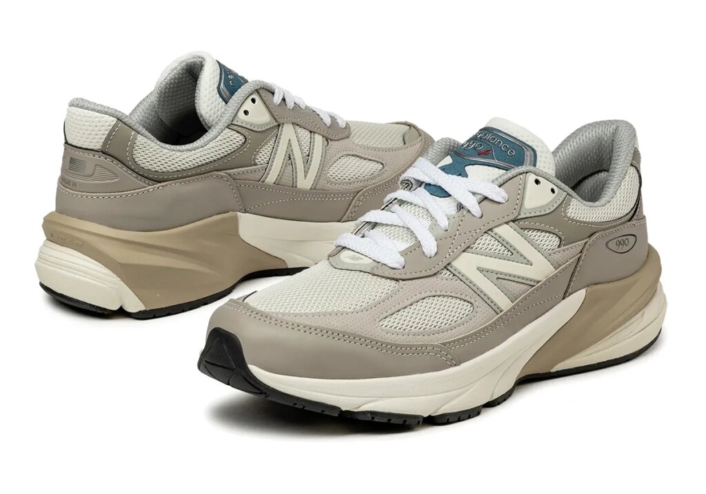 Die New Balance 990v6 „Light Mushroom“ erscheint morgen.